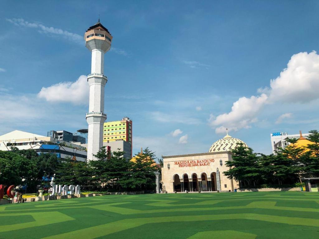 Oyo 2554 Hotel Arimbi Lama Dewi Sartika Bandung Exteriör bild