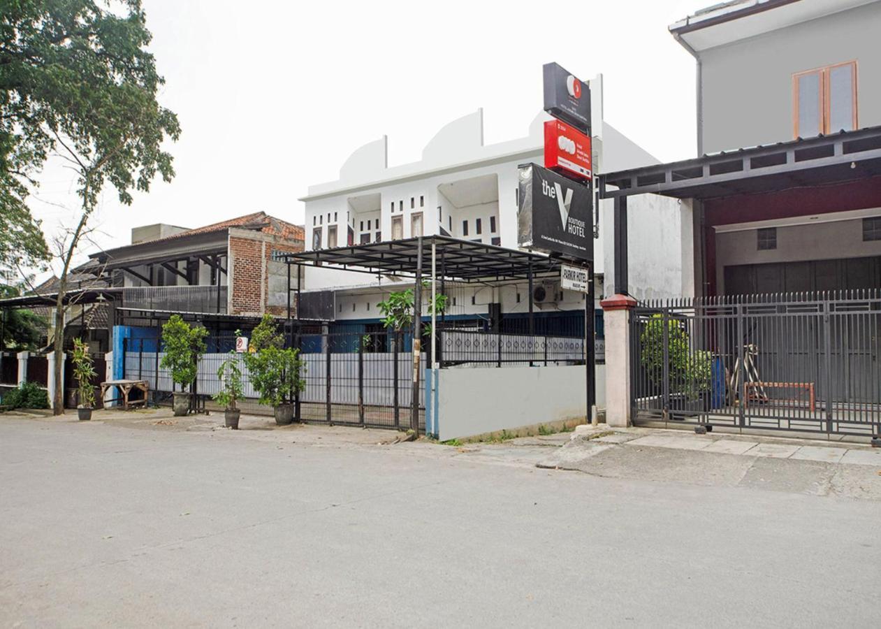 Oyo 2554 Hotel Arimbi Lama Dewi Sartika Bandung Exteriör bild