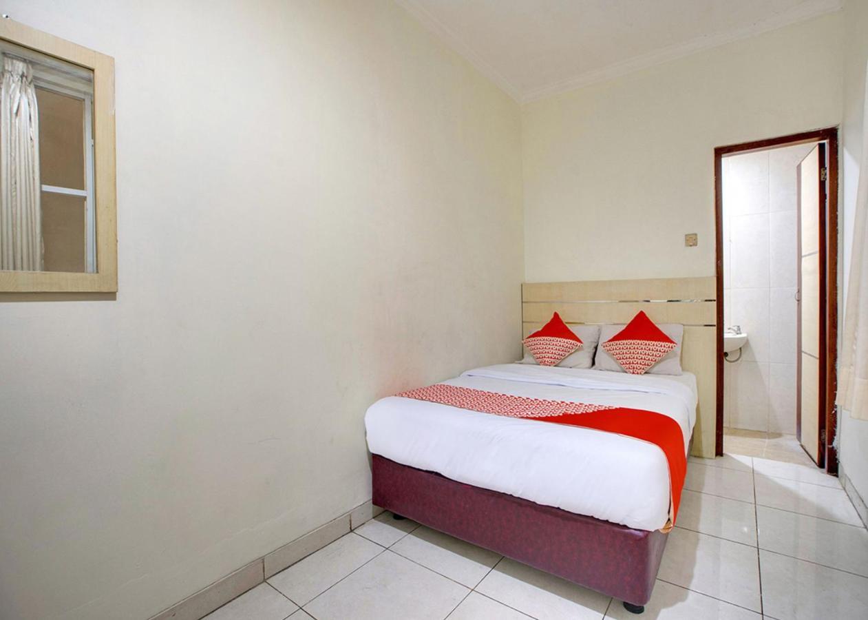 Oyo 2554 Hotel Arimbi Lama Dewi Sartika Bandung Exteriör bild