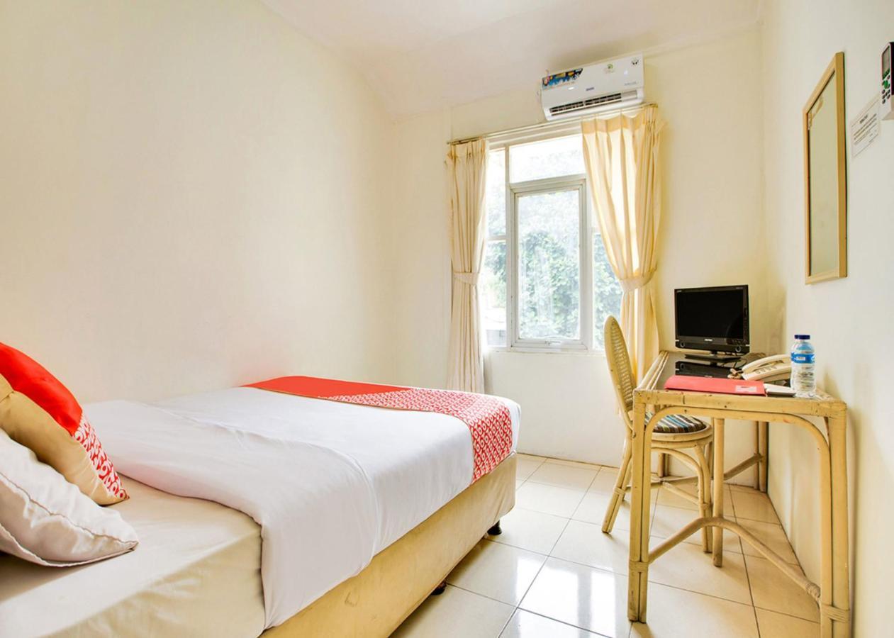 Oyo 2554 Hotel Arimbi Lama Dewi Sartika Bandung Exteriör bild