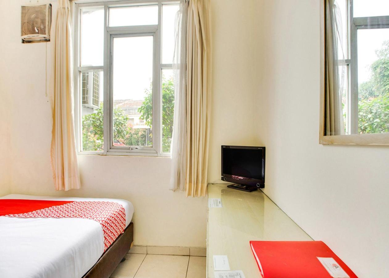 Oyo 2554 Hotel Arimbi Lama Dewi Sartika Bandung Exteriör bild